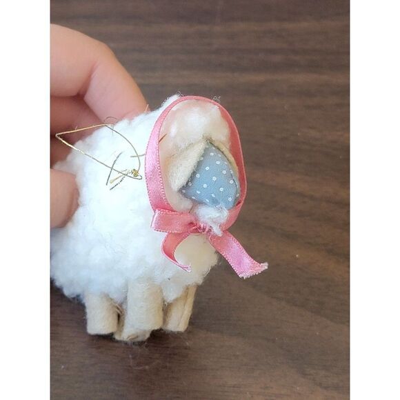 Farm white sheep felt ornament Xmas decor - Picture 2 of 3